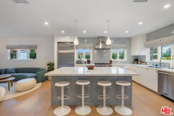 $13,000 | 1948 North Curson Avenue, Los Angeles, CA 90046