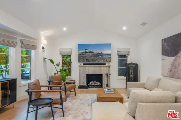 $13,000 | 1948 North Curson Avenue, Los Angeles, CA 90046