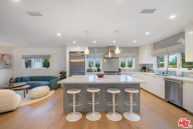 $14,000 | 1948 North Curson Avenue, Los Angeles, CA 90046