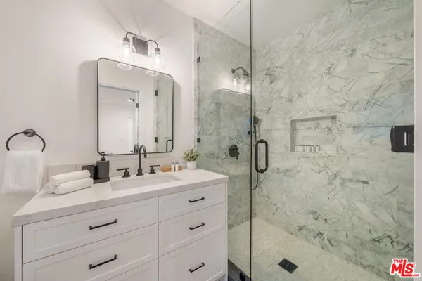 $13,000 | 1948 North Curson Avenue, Los Angeles, CA 90046