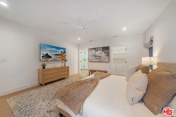 $13,000 | 1948 North Curson Avenue, Los Angeles, CA 90046