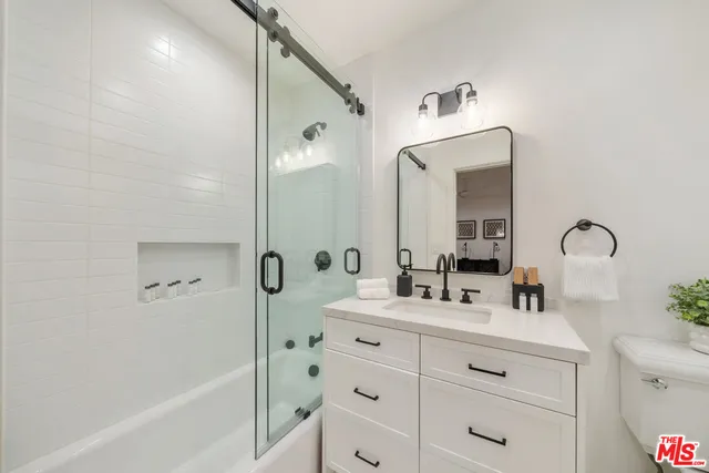 $14,000 | 1948 North Curson Avenue, Los Angeles, CA 90046