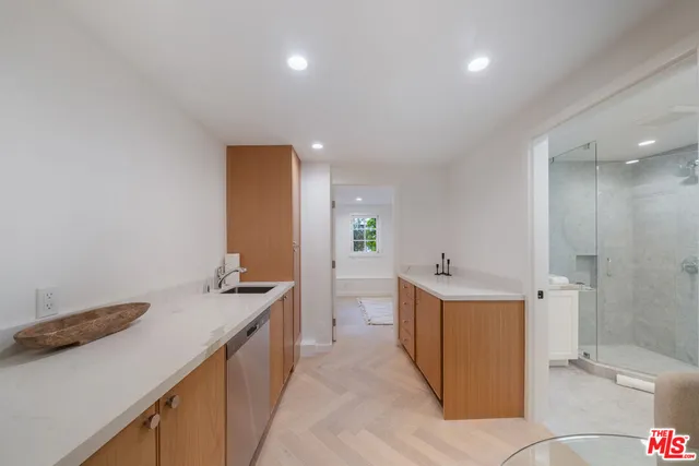 $14,000 | 1948 North Curson Avenue, Los Angeles, CA 90046