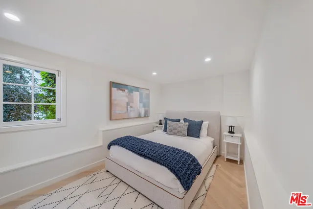 $14,000 | 1948 North Curson Avenue, Los Angeles, CA 90046