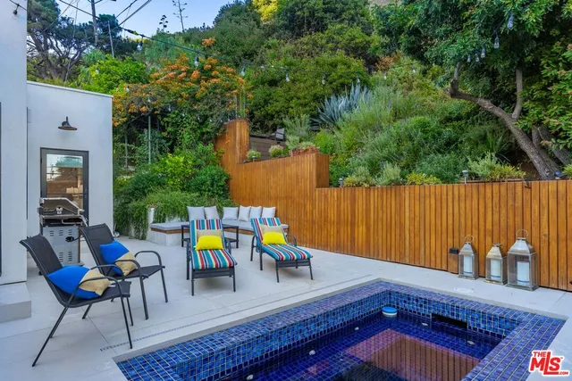 $14,000 | 1948 North Curson Avenue, Los Angeles, CA 90046