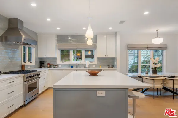 $13,000 | 1948 North Curson Avenue, Los Angeles, CA 90046