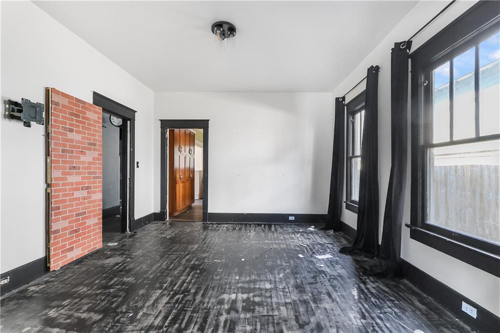 1329 Allene Avenue Southwest Atlanta, GA 30310 - Photo 6 of 20 a view of an empty room with a window