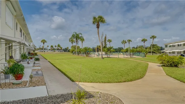 a view of a basketball court