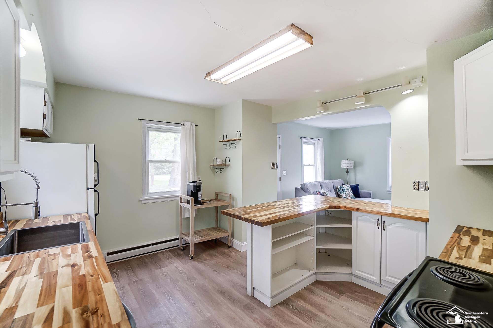 6612 Jackman Road Temperance, MI 48182 - Photo 11 of 41