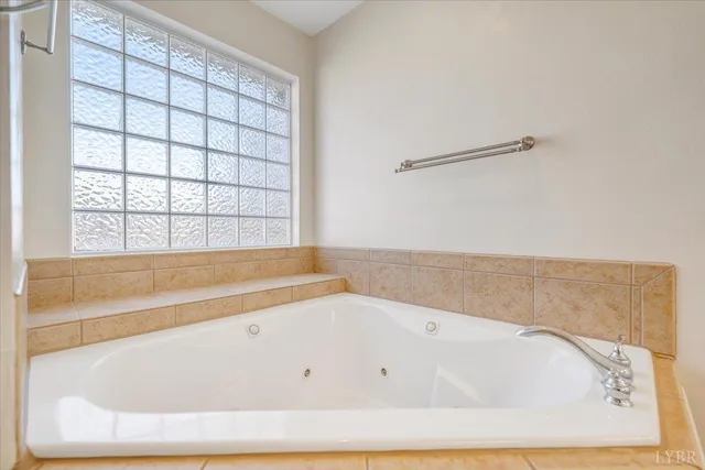 $494,950 | 7915 Lanasey Drive, Roanoke, VA 24019