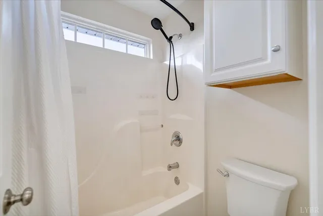 $494,950 | 7915 Lanasey Drive, Roanoke, VA 24019