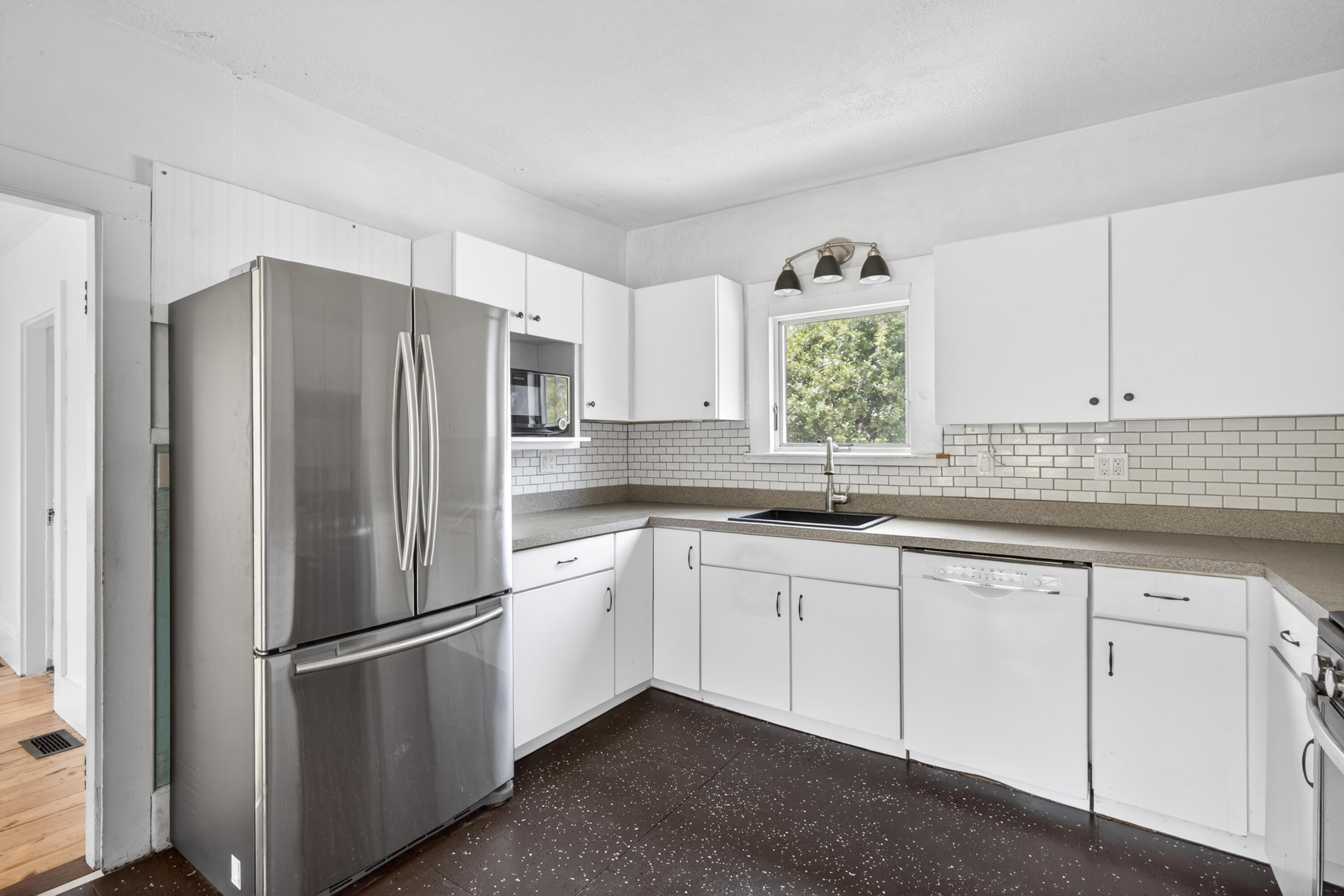 15 Tea Street Rockland, ME 04841 - Photo 8 of 39 15-15TeaStreet-Rockland-KS