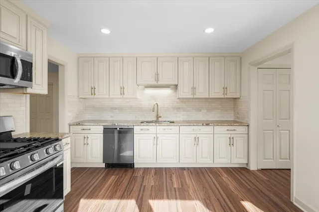 $2,800 | 3604 Owl Drive, Rolling Meadows, IL 60008