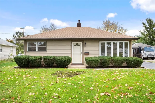$2,800 | 3604 Owl Drive, Rolling Meadows, IL 60008