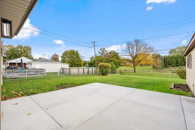 $2,800 | 3604 Owl Drive, Rolling Meadows, IL 60008