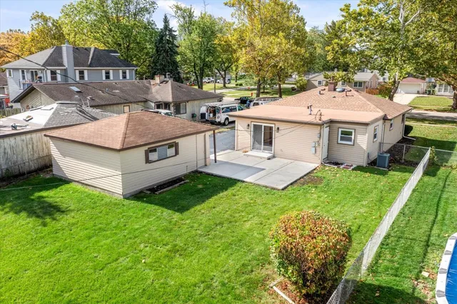 $2,800 | 3604 Owl Drive, Rolling Meadows, IL 60008