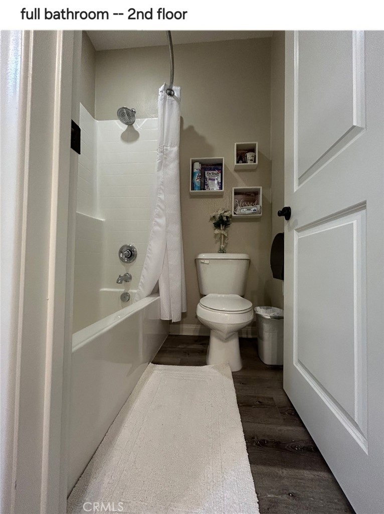 21574 Trail Ridge Drive Escondido, CA 92029 - Photo 23 of 36 Bathroom 3 Upstairs - Full Bath