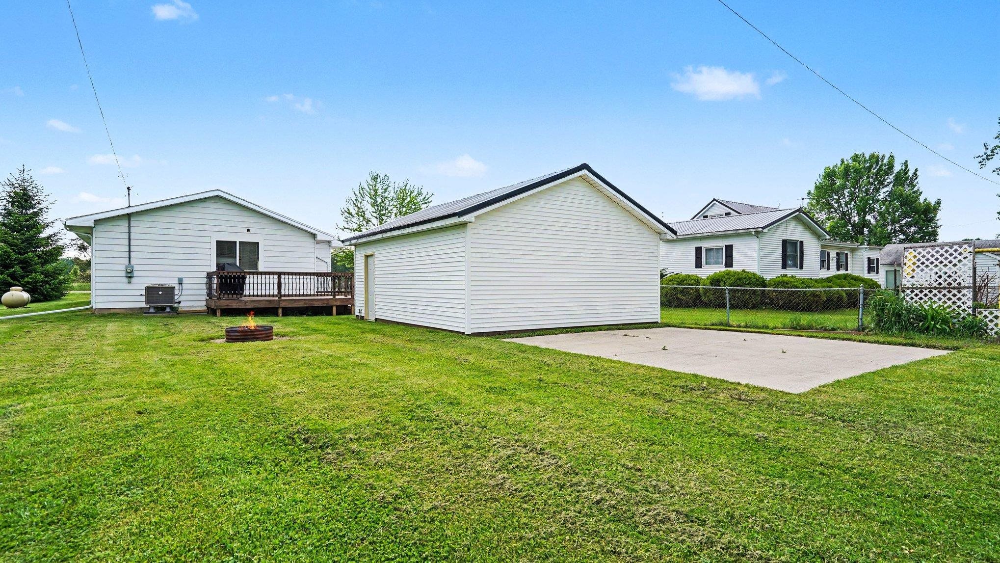 4223 Quanicassee Road Fairgrove, MI 48733 - Photo 33 of 38