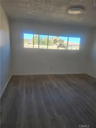 $2,000 | 11742 Jacaranda Avenue, Hesperia, CA 92345