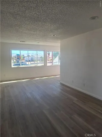 $2,000 | 11742 Jacaranda Avenue, Hesperia, CA 92345