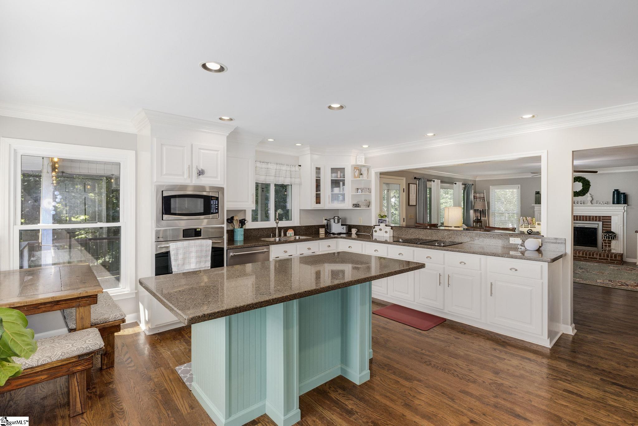 102 Caedmon Court Greer, SC 29650 - Photo 12 of 36 Gallery Image 12