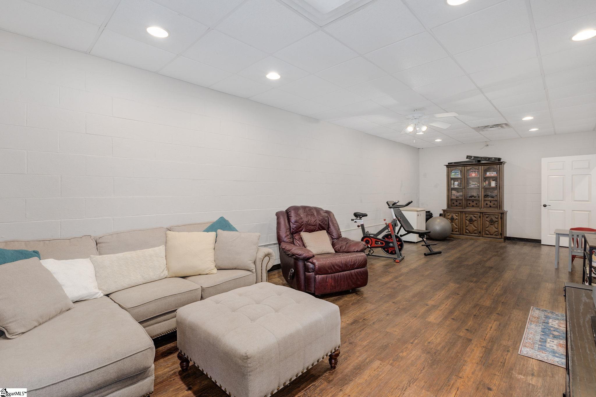 102 Caedmon Court Greer, SC 29650 - Photo 27 of 36 Gallery Image 27