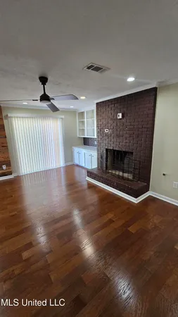 $1,900 | 933 Glastonbury Circle, Unit A, Ridgeland, MS 39157