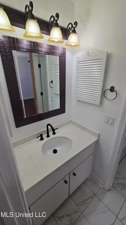 $1,900 | 933 Glastonbury Circle, Unit A, Ridgeland, MS 39157