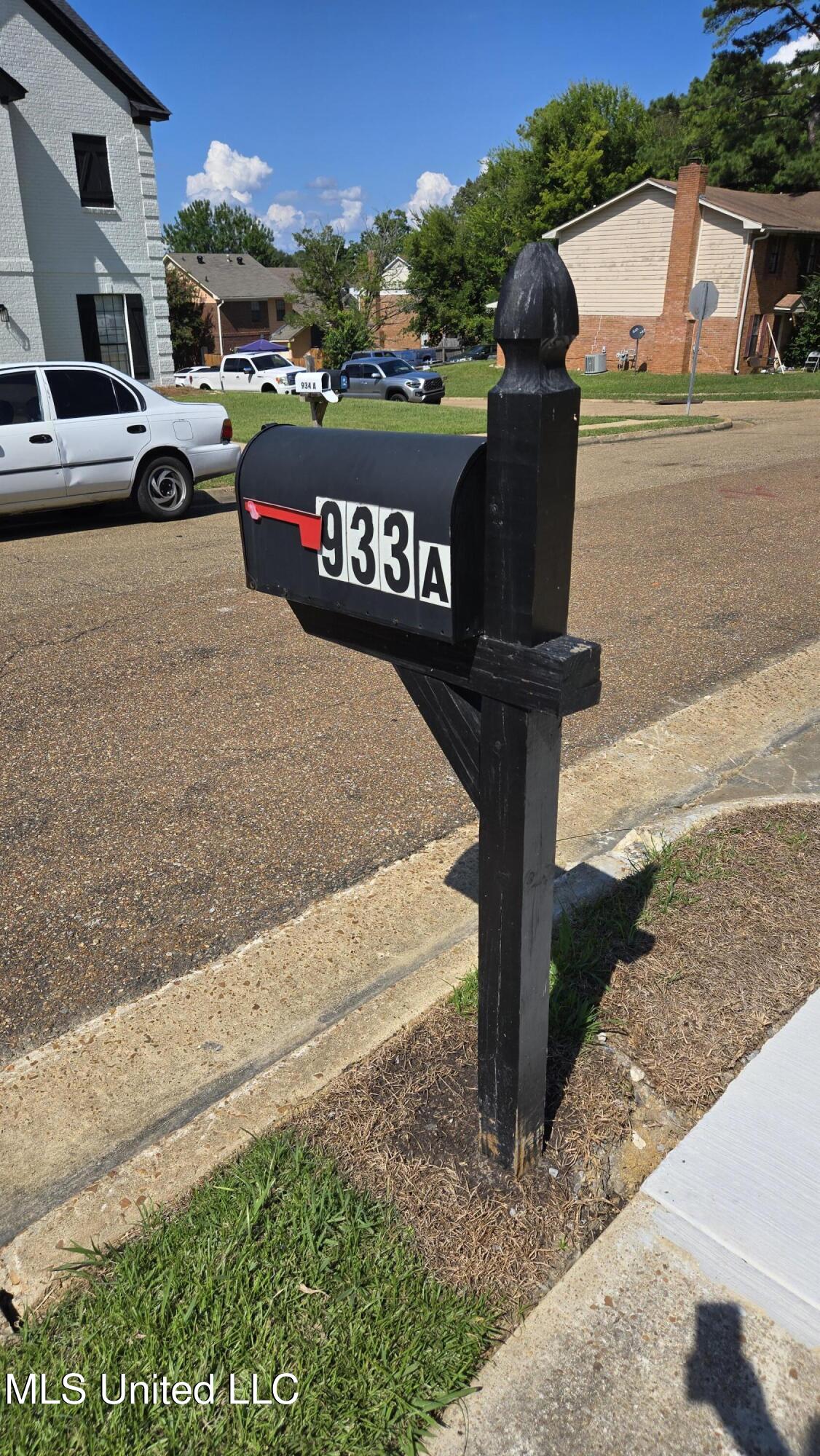 933 Glastonbury Circle, Unit A Ridgeland, MS 39157 - Photo 3 of 62 20250811_153550