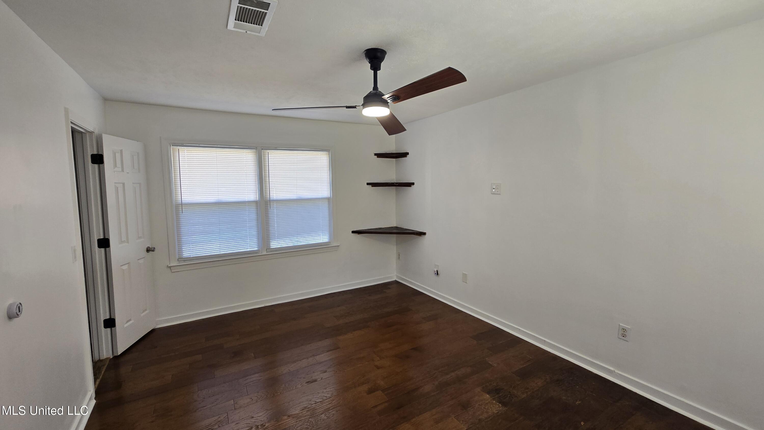 933 Glastonbury Circle, Unit A Ridgeland, MS 39157 - Photo 33 of 62 20250811_153950