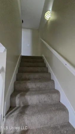 $1,900 | 933 Glastonbury Circle, Unit A, Ridgeland, MS 39157