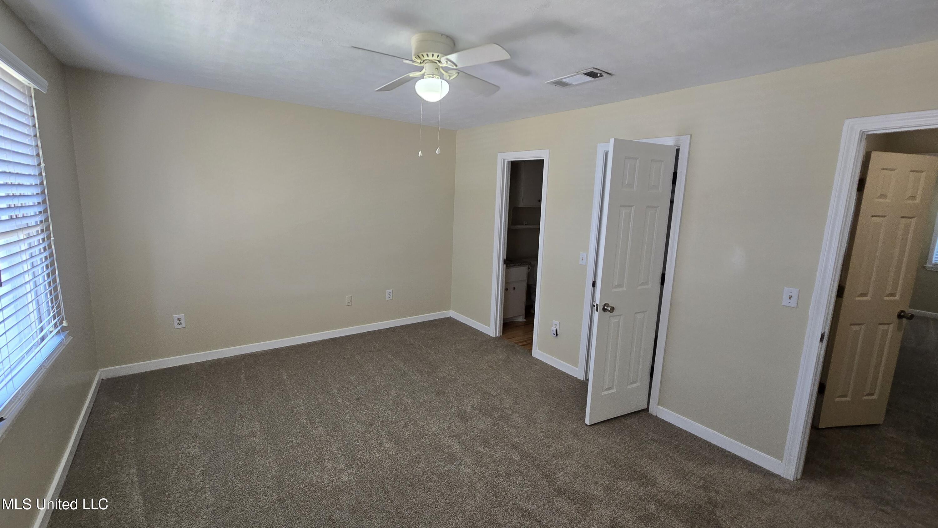 933 Glastonbury Circle, Unit A Ridgeland, MS 39157 - Photo 47 of 62 20250811_154106