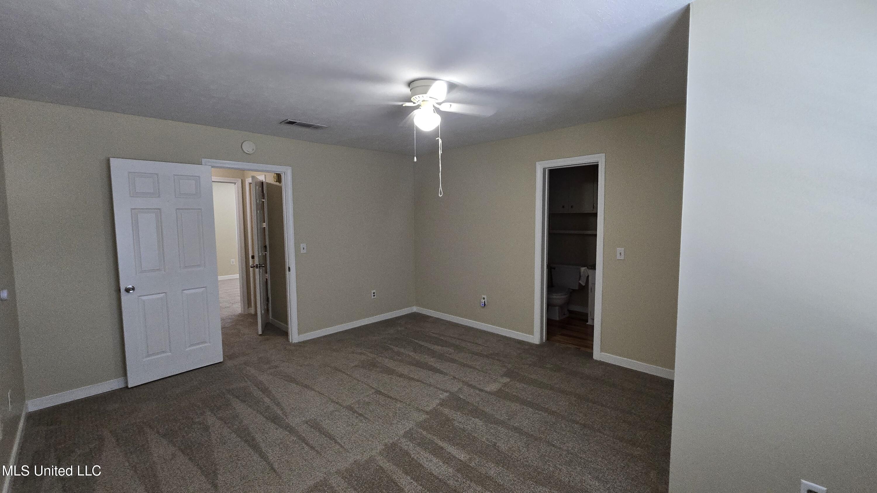 933 Glastonbury Circle, Unit A Ridgeland, MS 39157 - Photo 57 of 62 20250811_154200