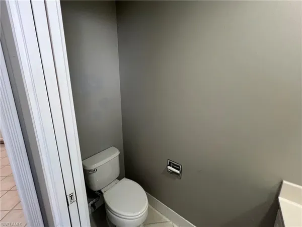 $2,800 | 5365 Cove Circle, Unit 125, Naples, FL 34119