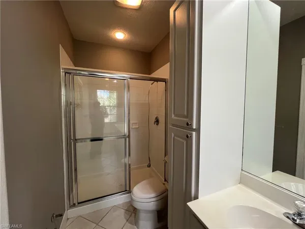 $2,800 | 5365 Cove Circle, Unit 125, Naples, FL 34119