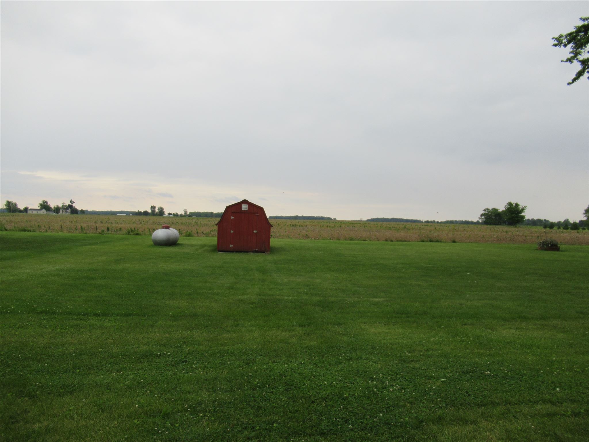 4143 West Division Road Huntington, IN 46750 - Photo 2 of 14 Gallery Image 2