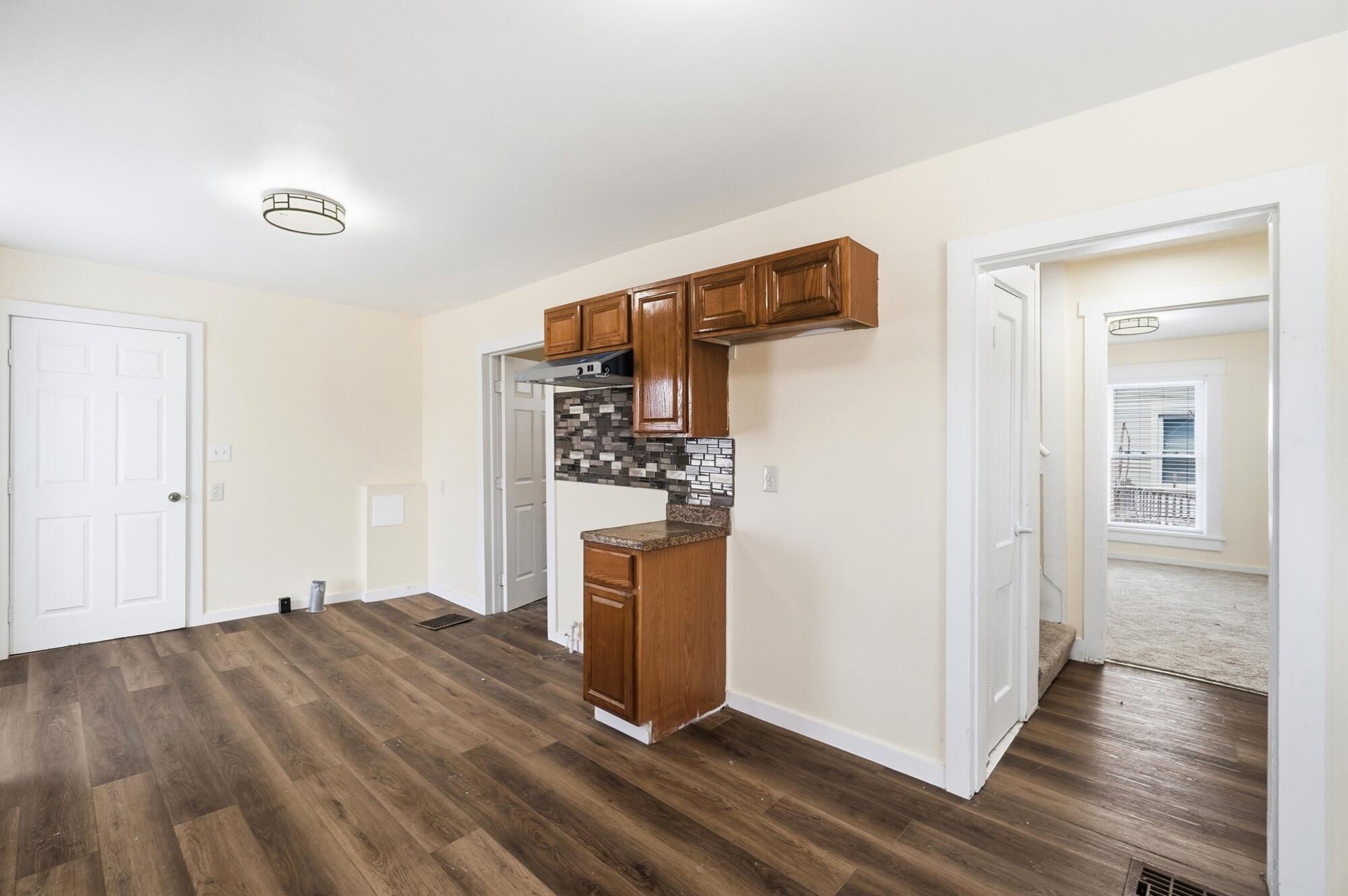 2015 Clifton Avenue Springfield, OH 45505 - Photo 16 of 56 079