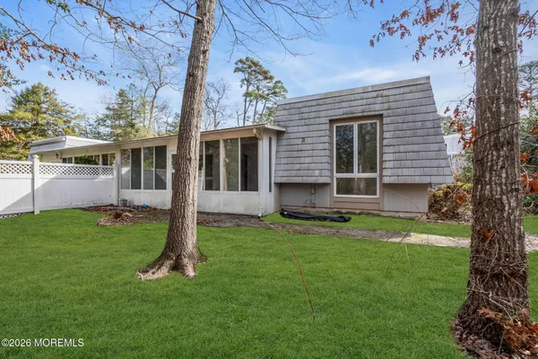 $2,150 | 166 East Holly Lane, Little Egg Harbor, NJ 08087