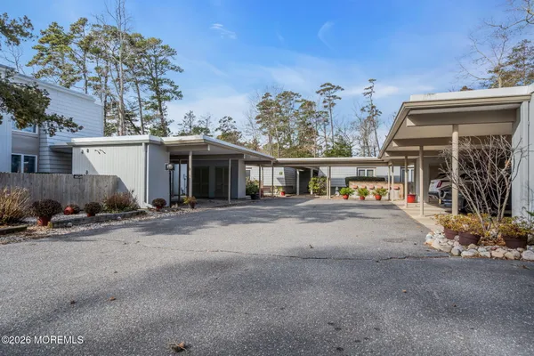 $2,150 | 166 East Holly Lane, Little Egg Harbor, NJ 08087