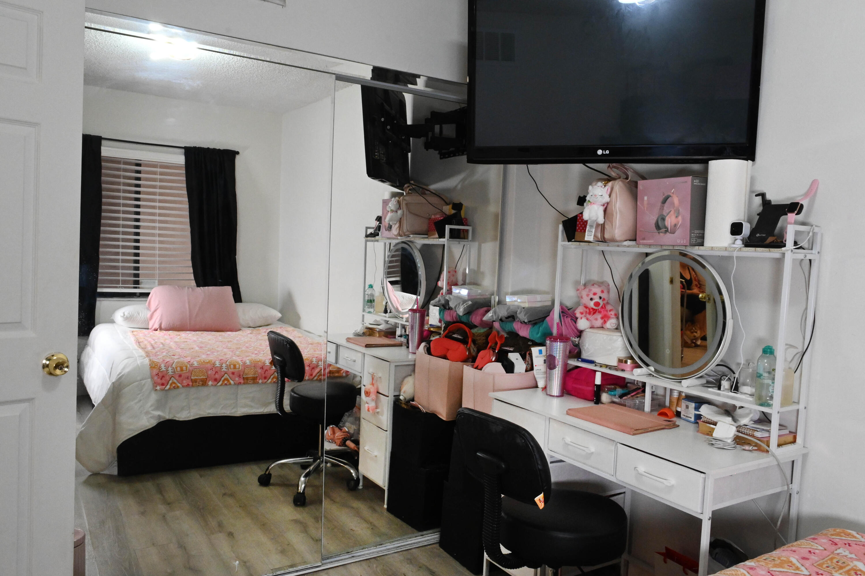 8400 Southwest 133rd Avenue Road, Unit 311 Miami, FL 33183 - Photo 8 of 11 a view of a workspace with furniture and toys