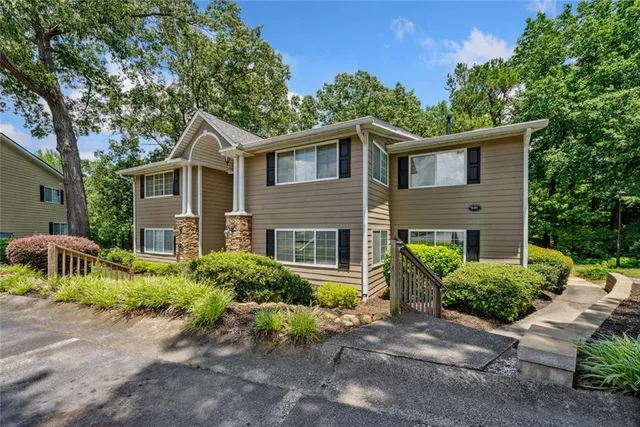 $243,000 | 1468 Briarwood Road Northeast, Unit 406, Brookhaven, GA 30319
