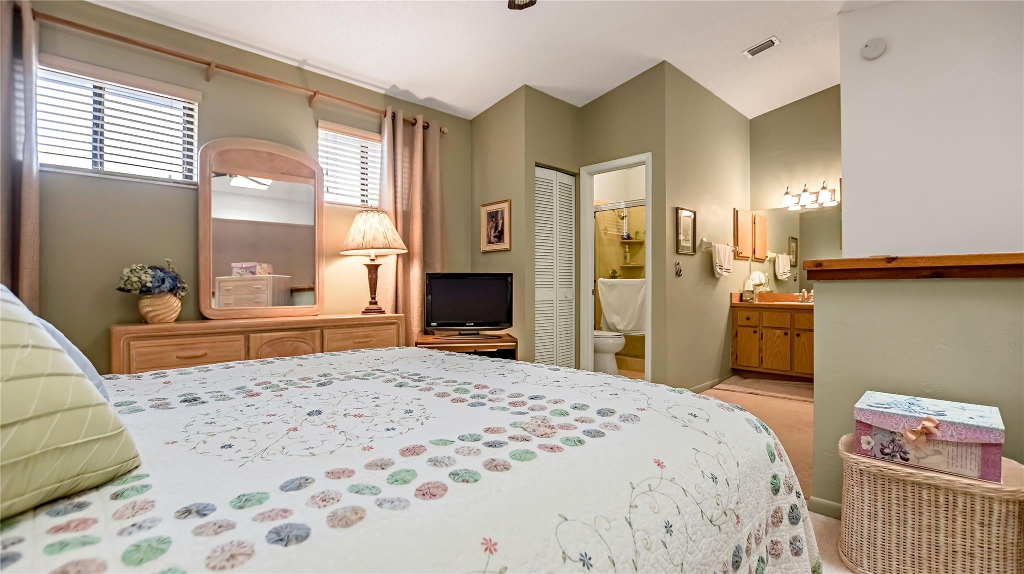 4285 South Pine Island Road, Unit 4285 Davie, FL 33328 - Photo 16 of 35 a bedroom with a bed and a dresser