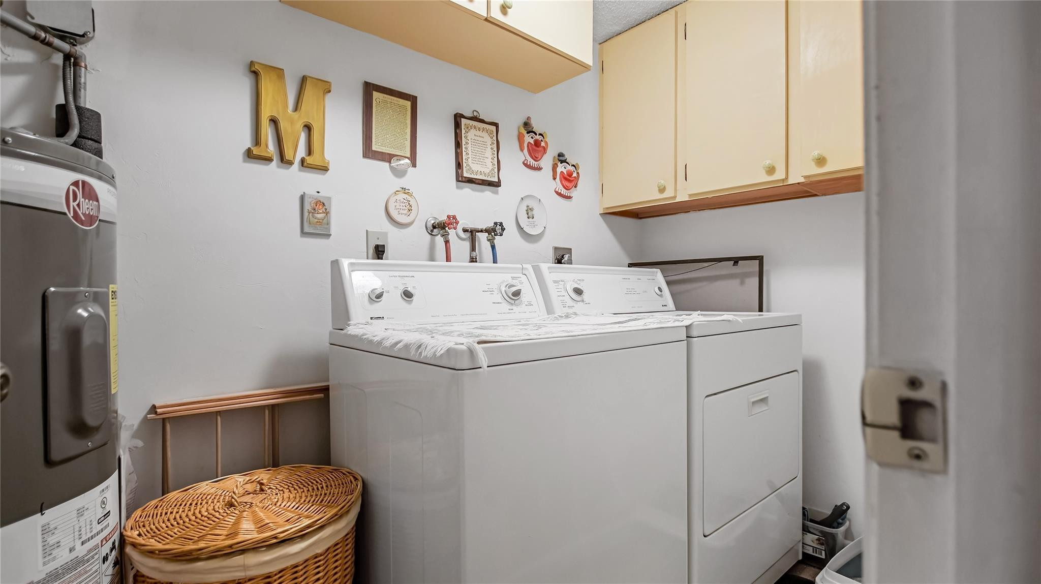 4285 South Pine Island Road, Unit 4285 Davie, FL 33328 - Photo 24 of 35 a bathroom with a sink toilet and mirror