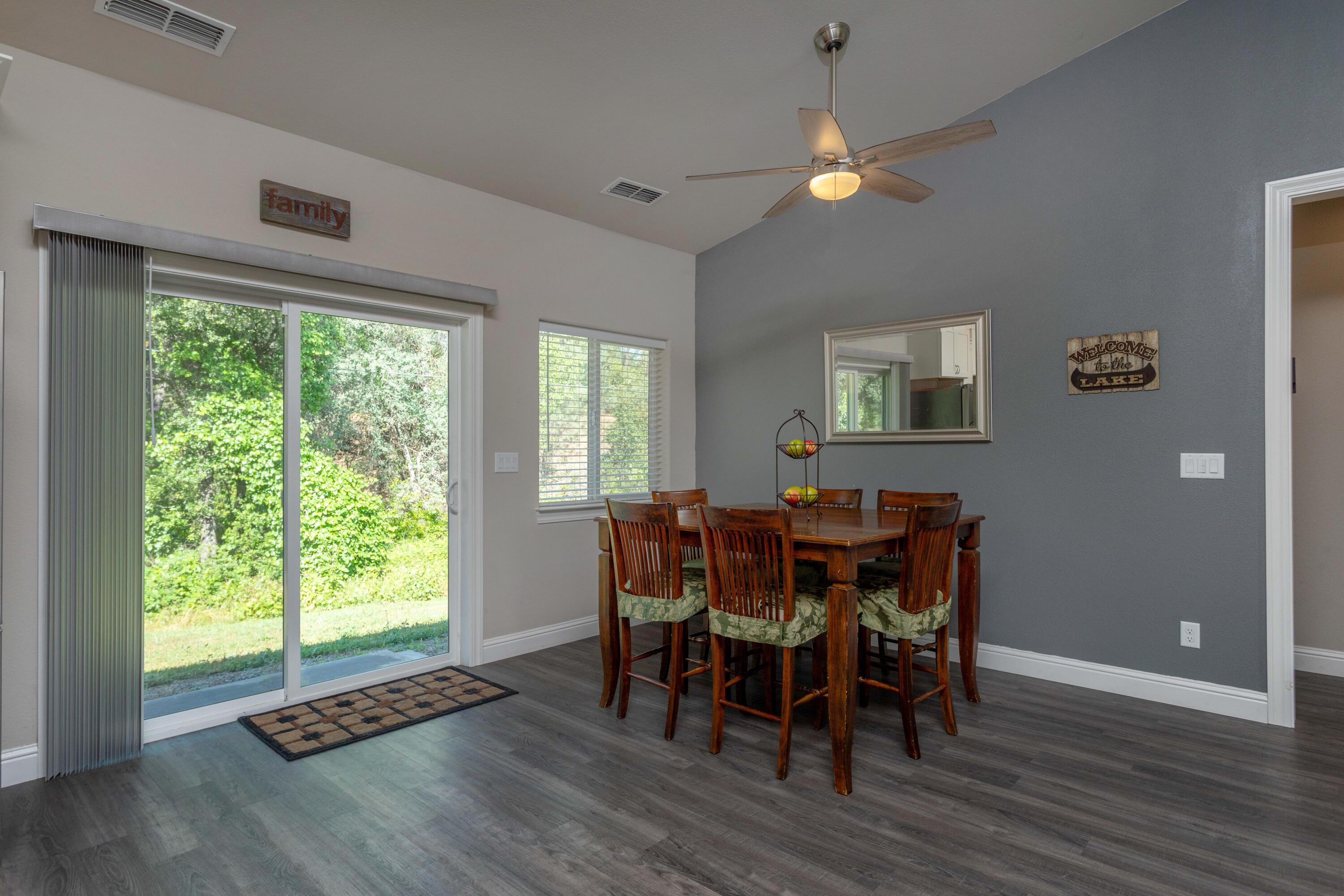 12818 Newtown Road Redding, CA 96003 - Photo 11 of 25 254A9490