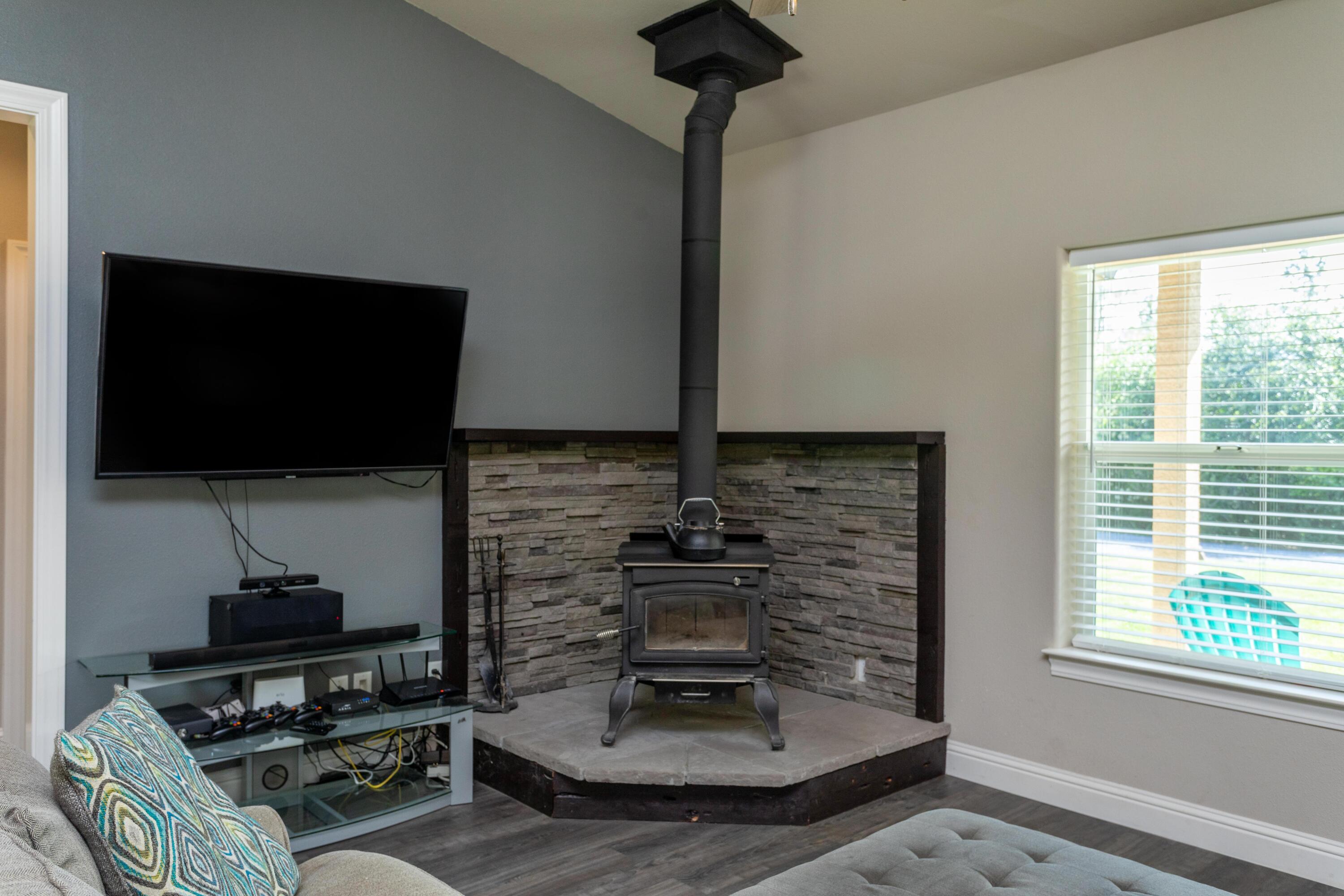 12818 Newtown Road Redding, CA 96003 - Photo 7 of 25 254A9482