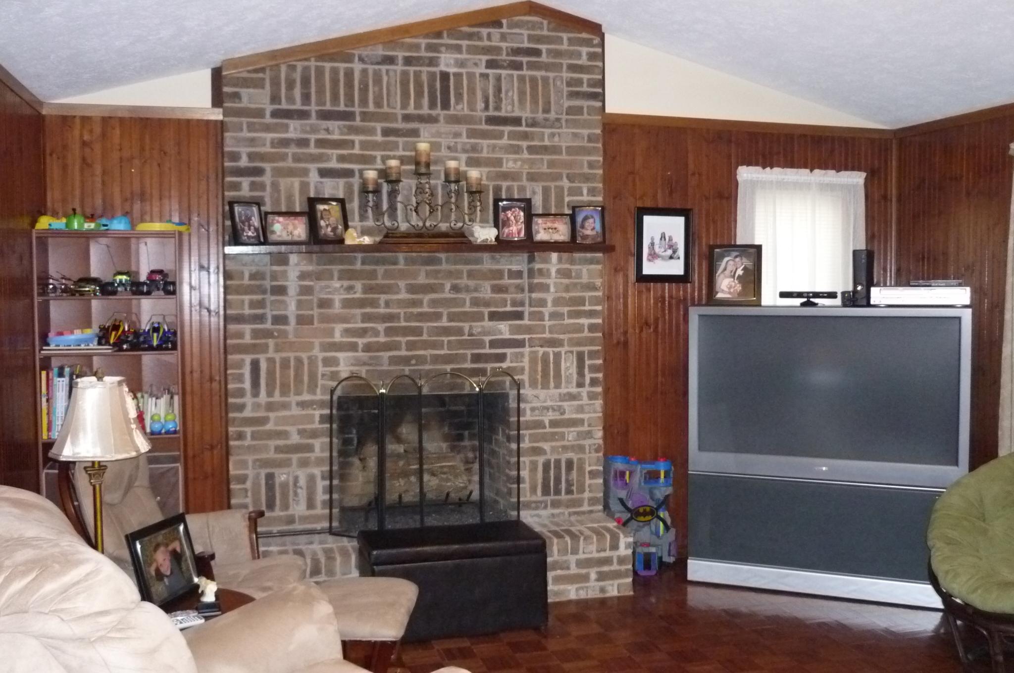 1208 Tater Valley Road Washburn, TN 37888 - Photo 6 of 20 Living Room w/masonry fireplace