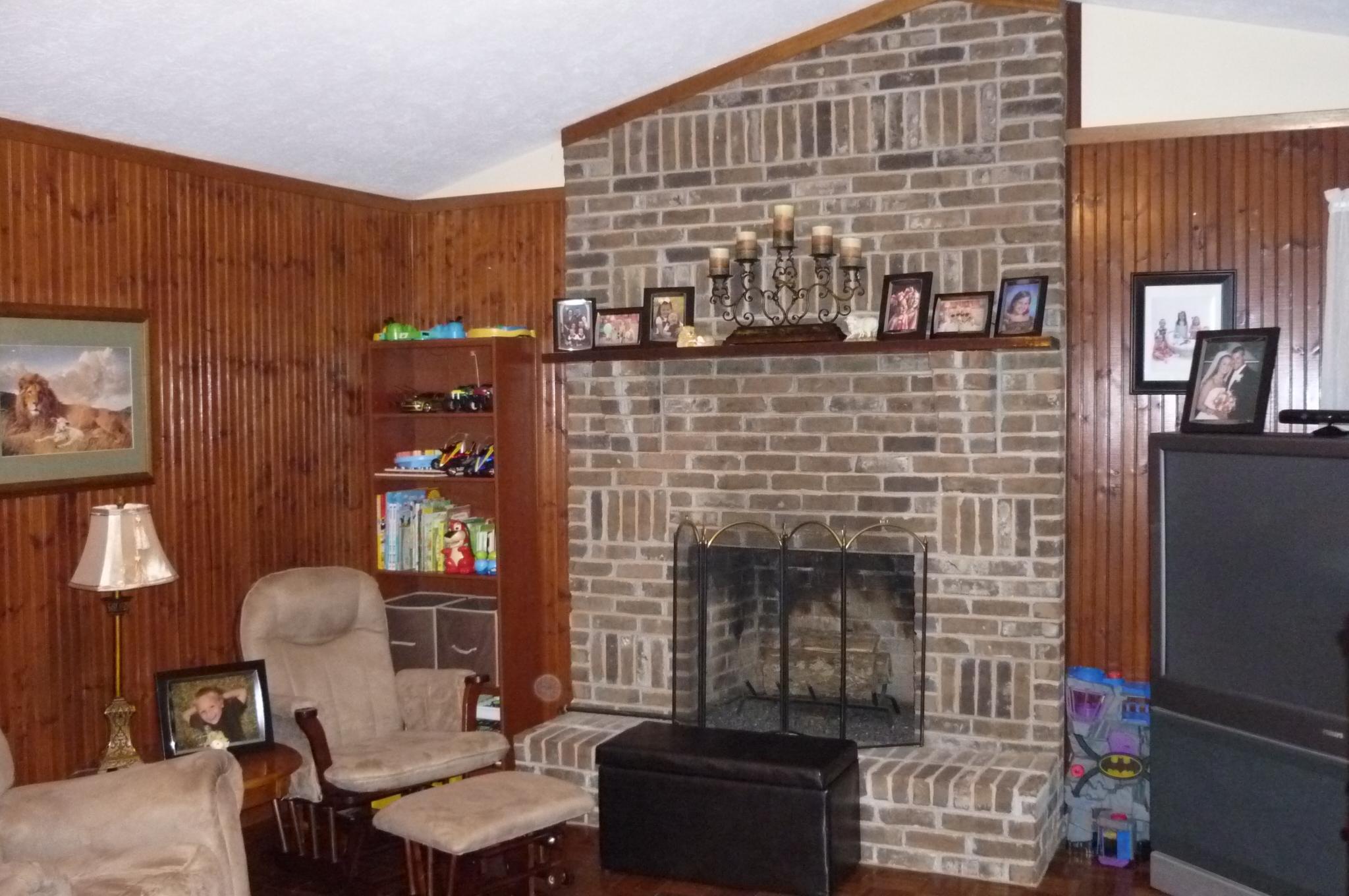 1208 Tater Valley Road Washburn, TN 37888 - Photo 7 of 20 Living Room w/masonry fireplace 2