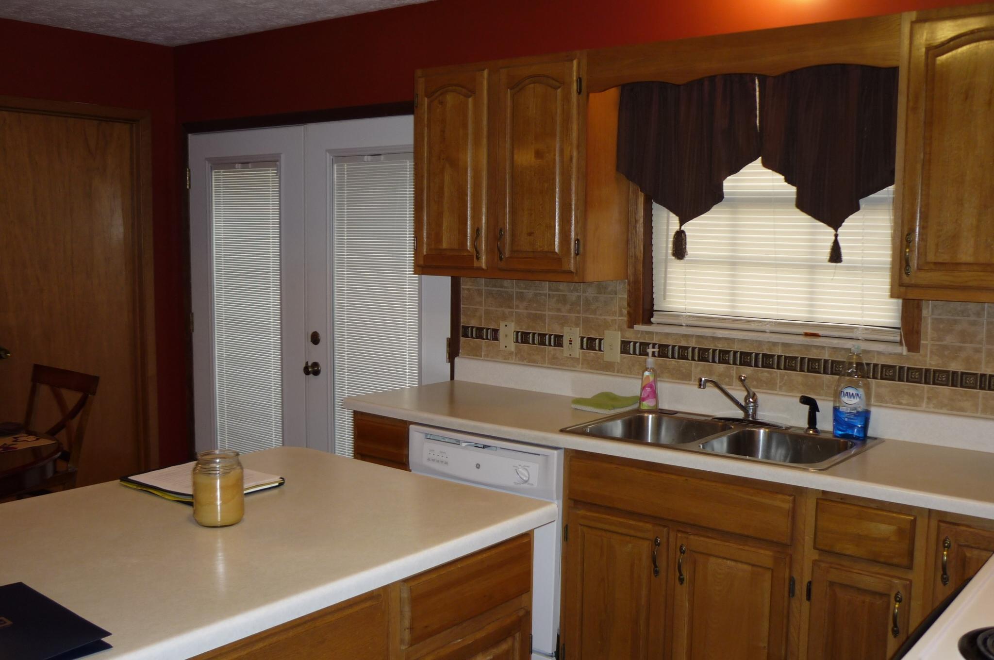 1208 Tater Valley Road Washburn, TN 37888 - Photo 9 of 20 Kitchen/Bar area 1