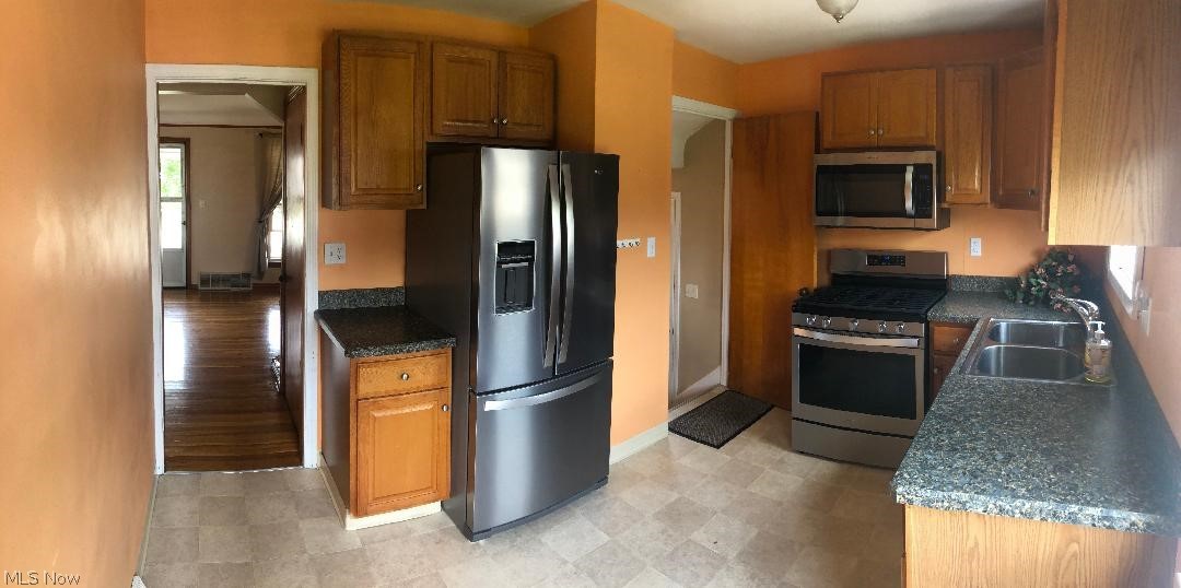 30020 Elgin Road Wickliffe, OH 44092 - Photo 5 of 18 Gallery Image 5