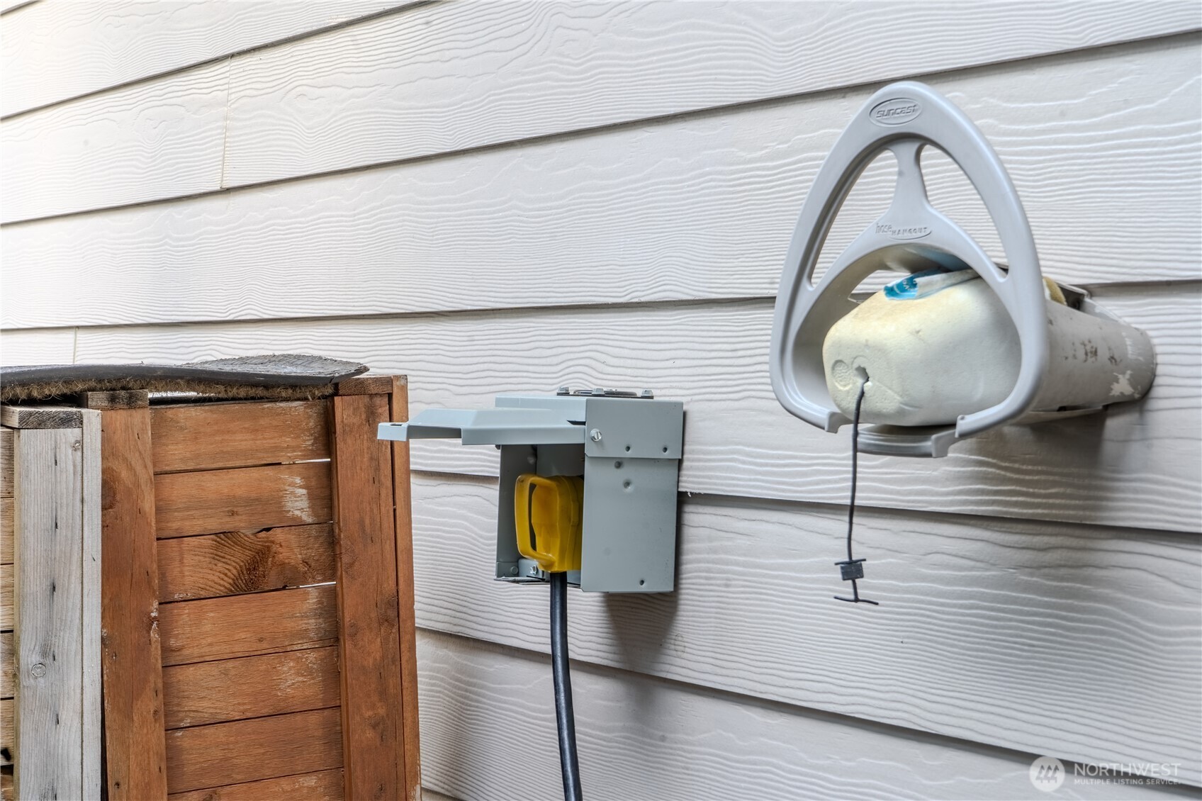 121 East Stavis Road Shelton, WA 98584 - Photo 18 of 35 a picture of a bathroom with a sink and a mirror